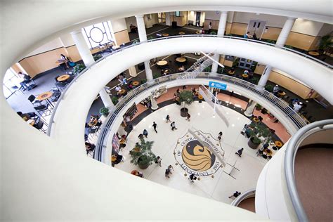  At UCF Valencia Osceola Center, you can earn your degree by taking courses in a classroom, online, or a mix of both! You can complete full degree programs or just take select courses. Student Resources. Here you’ll have access to student services and resources, smaller class sizes, and expert faculty. 